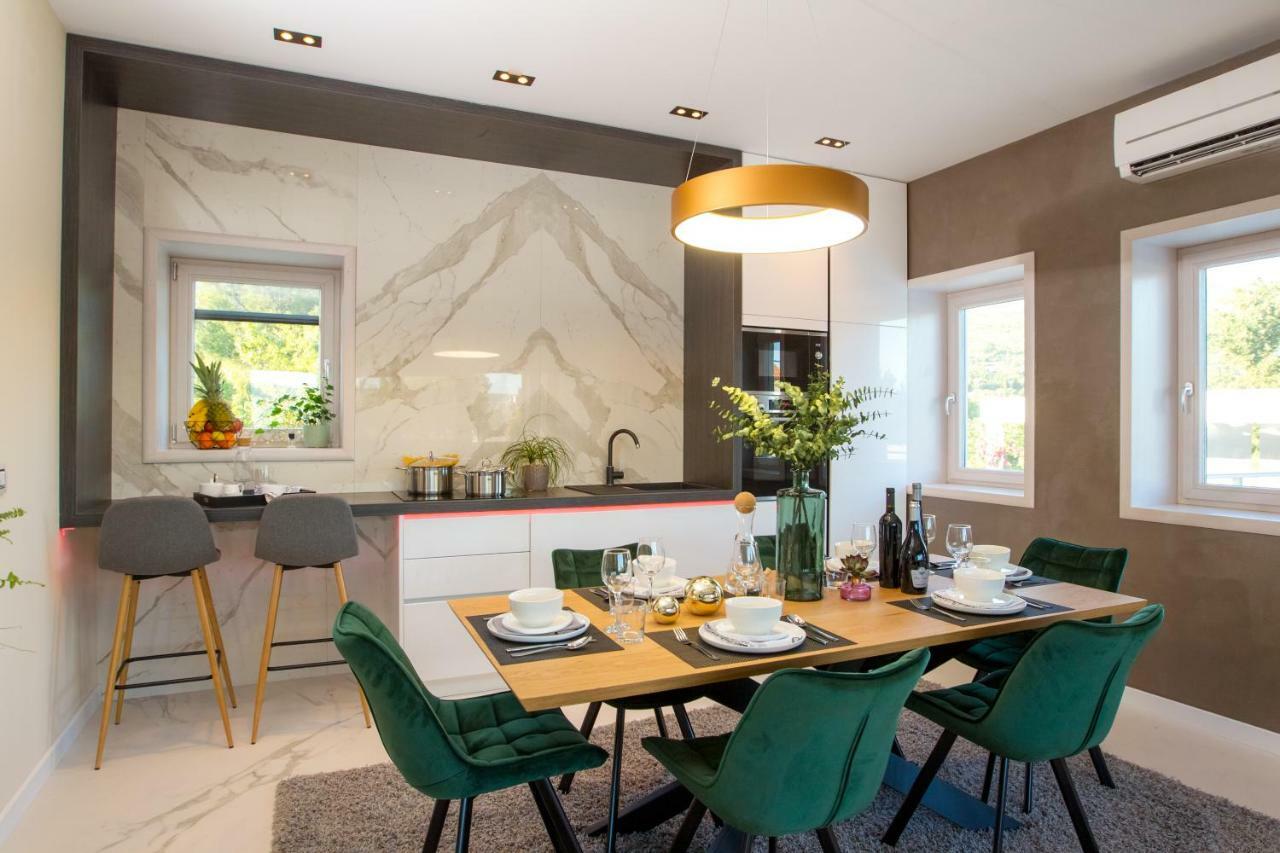 Apartmani Paklenica Noa Starigrad Paklenica Esterno foto