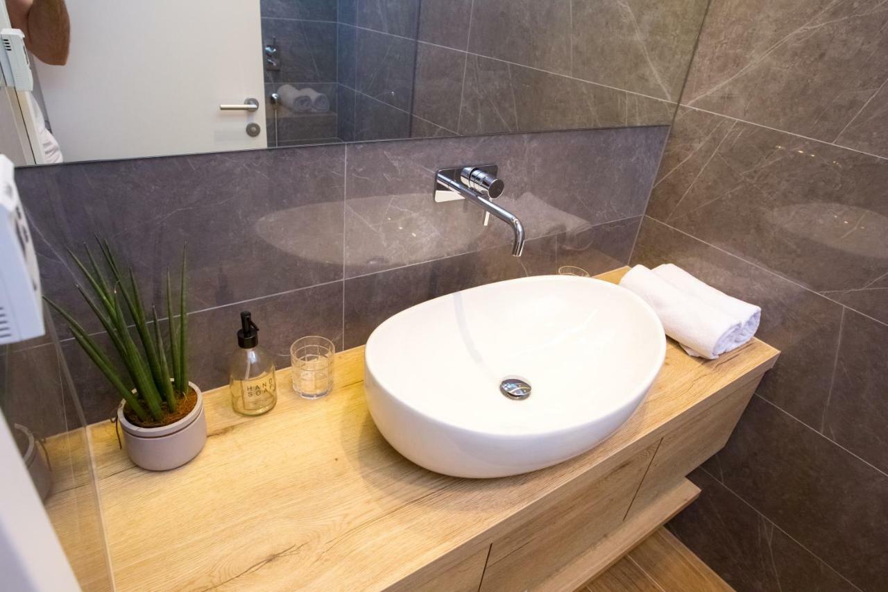 Apartmani Paklenica Noa Starigrad Paklenica Esterno foto