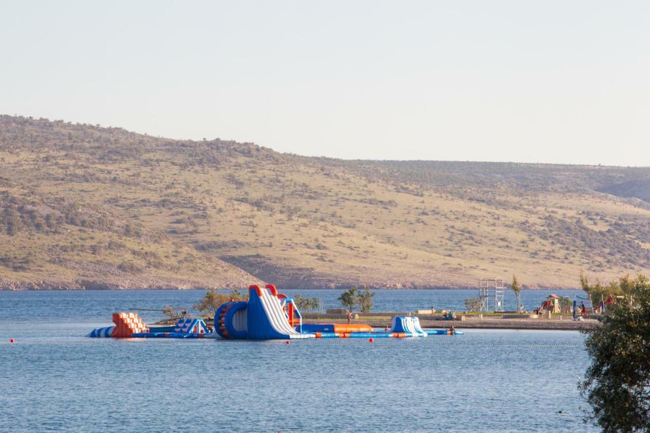Apartmani Paklenica Noa Starigrad Paklenica Esterno foto